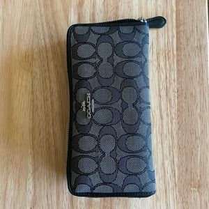 Black Signature Coach Wallet Accordian Style Number F1677